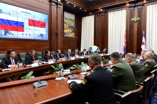 Menhan Ryamizard Temui Menhan Rusia di Moskow