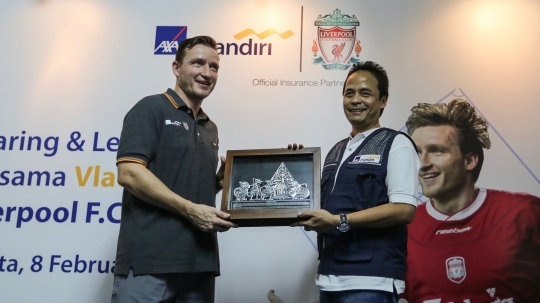 Legenda Liverpool Vladimir Smicer Sambangi Indonesia