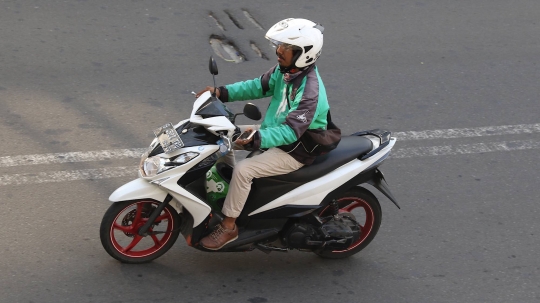 Polisi Akan Tilang Pengguna GPS Saat Berkendara