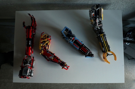 David Aguliar, Pria Spanyol yang Gunakan Tangan Palsu Dari Lego