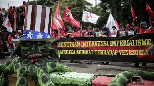 Demo Kecam Intervensi AS Terhadap Venezuela