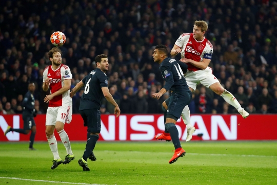 Real Madrid Bungkam Ajax Amsterdam 2-1