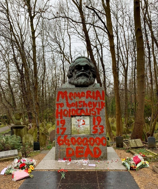 Makam Karl Marx Jadi Korban Vandalisme