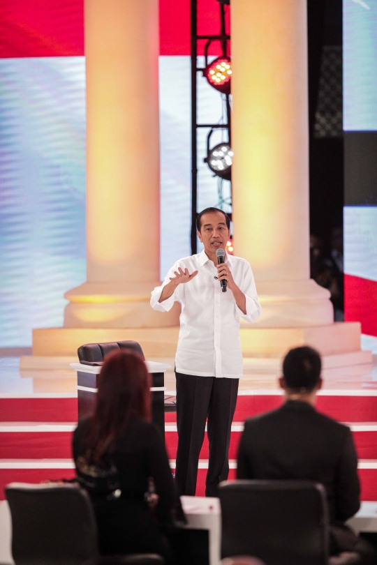 Gaya Jokowi dan Prabowo Adu Gagasan di Debat Pilpres 2019