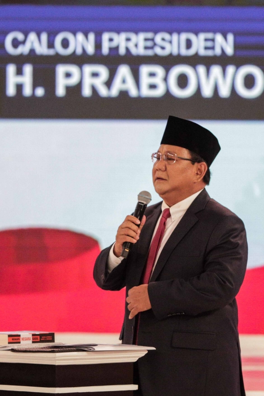 Gaya Jokowi dan Prabowo Adu Gagasan di Debat Pilpres 2019