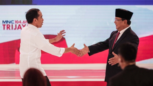 Peluk Hangat Jokowi dan Prabowo Akhiri Debat Pilpres 2019