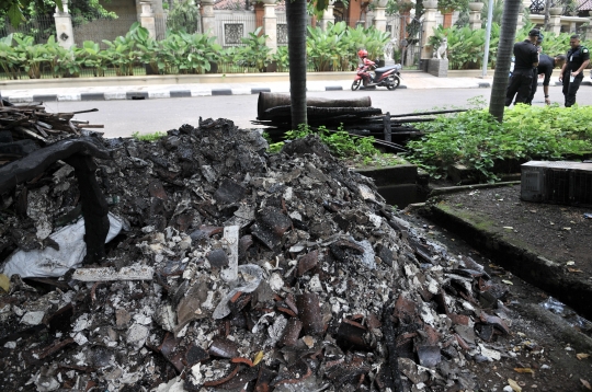 Suasana Rumah Ketua DPR RI Pasca Dilalap Si Jago Merah