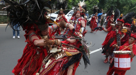Arak-arakan Tatung Meriahkan Cap Go Meh di Jakarta