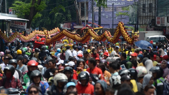 Semarak Pawai Cap Go Meh di Bekasi