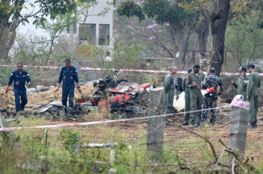 Tabrakan di Udara, Dua Jet Aerobatik India Hancur Lebur