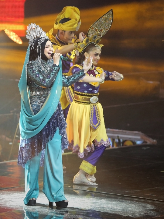 Penampilan Memukau Siti Nurhaliza Saat Konser di Jakarta