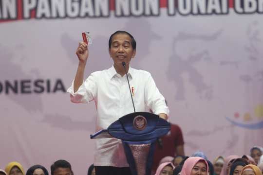 Jokowi Salurkan PKH dan BPNT di Bogor