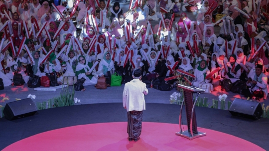Ribuan Muslimah Deklarasi Dukung Jokowi-Ma'ruf
