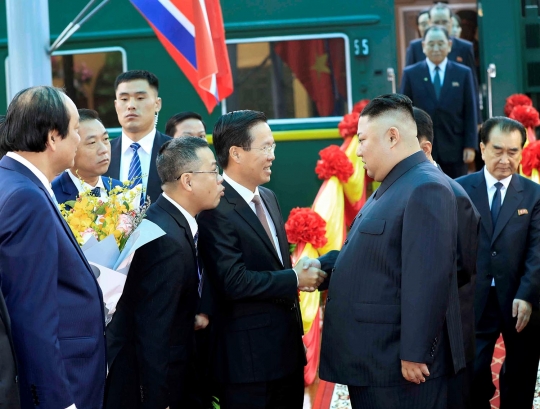 Kim Jong-un Jejakkan Kaki di Vietnam