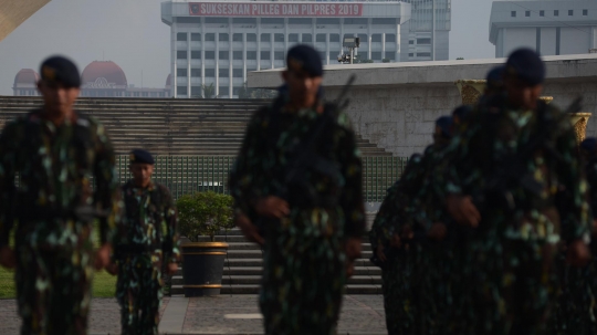 Anies Baswedan Pimpin Apel Pengamanan Pemilu 2019 di Monas