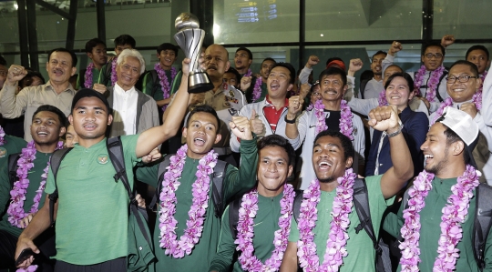 Sampai di Tanah Air, Timnas Indonesia U-22 Disambut Meriah