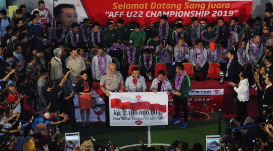 Sampai di Tanah Air, Timnas Indonesia U-22 Disambut Meriah