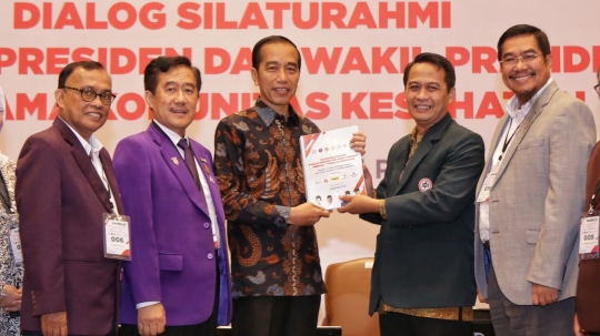 Jokowi di Acara Silaturahmi Komunitas Kesehatan