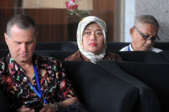 Bupati Lampung Timur Penuhi Panggilan KPK