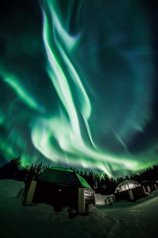 Memandangi Indahnya Fenomena Aurora Borealis di Langit Finlandia