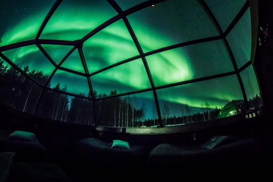 Memandangi Indahnya Fenomena Aurora Borealis di Langit Finlandia