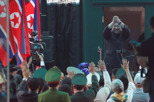 Salam Perpisahan Kim Jong-un untuk Vietnam
