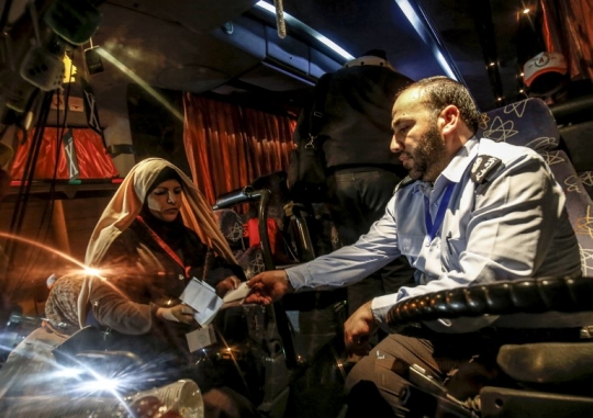Kebahagiaan Warga Palestina Bisa Kembali Umroh