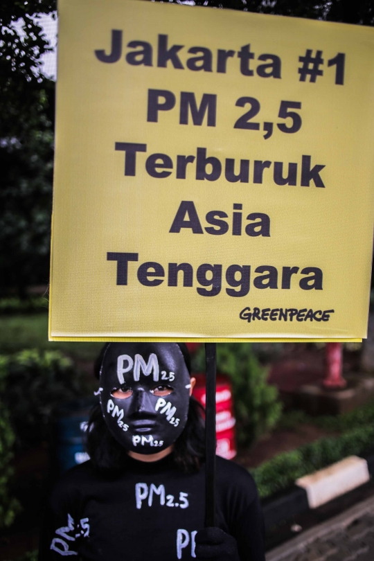 Aksi Greenpeace Soroti Kualitas Udara Jakarta Paling Buruk di Asia Tenggara