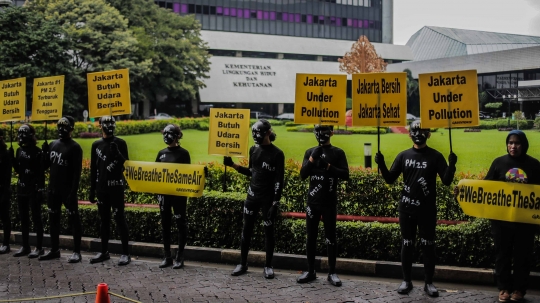 Aksi Greenpeace Soroti Kualitas Udara Jakarta Paling Buruk di Asia Tenggara