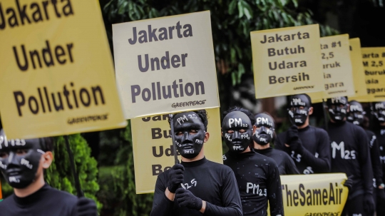 Aksi Greenpeace Soroti Kualitas Udara Jakarta Paling Buruk di Asia Tenggara