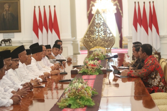 Jokowi Terima Kunjungan Asosiasi Petani Tebu Rakyat Indonesia