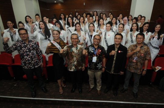 39 Calon Finalis Putri Indonesia Sambangi KPK