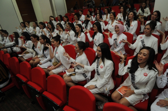 39 Calon Finalis Putri Indonesia Sambangi KPK