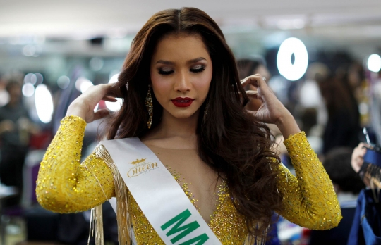 Intip Kontestan LGBT di Balik Panggung Miss International Queen 2019