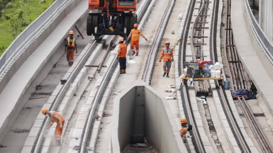 Pembangunan LRT Cawang Cibubur Capai 78 Persen