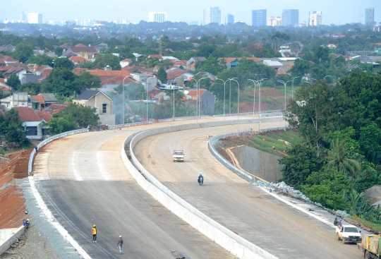 Melihat Progres Tol Desari