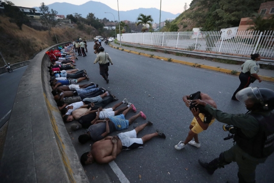 Kekacauan Venezuela di Tengah Kegelapan