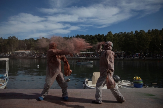 Keseruan Perang Tepung Yunani