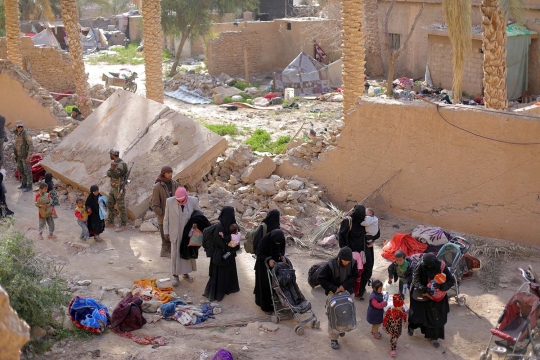Ribuan Militan ISIS di Suriah Menyerah