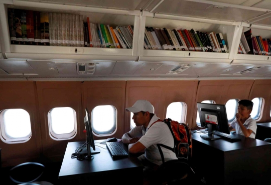 Unik, Pesawat Komersil Uzur Ini Disulap Jadi Perpustakaan