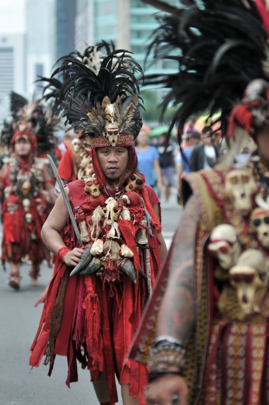 Tari Kabasaran Minahasa Meriahkan Car Free Day