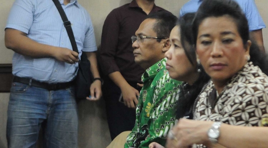 Ekspresi Mantan Manager Merger Pertamina Divonis 8 Tahun Penjara