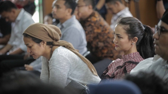 Jalani Sidang Lanjutan, Ratna Sarumpaet Umbar Senyum