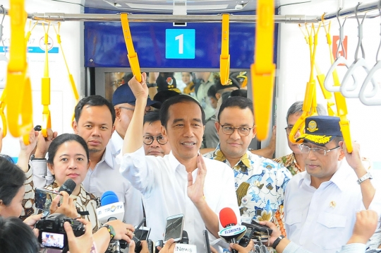 Presiden Jokowi Jajal MRT Bundaran HI-Lebak Bulus