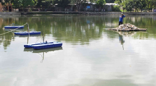 Kurangi Pencemaran Air, Situ di Depok Ini Dipasang Alat Canggih