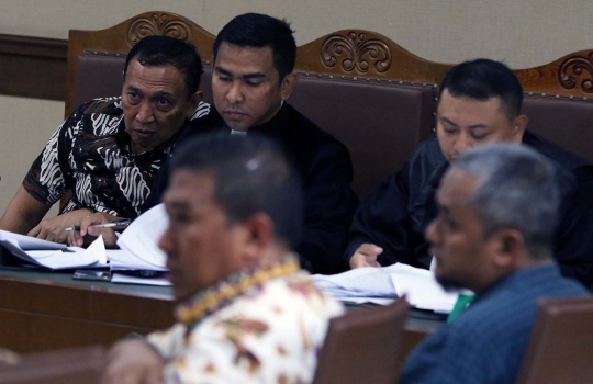 Korupsi Dana Hibah KONI, Ending Fuad Hamidy Jalani Sidang Lanjutan