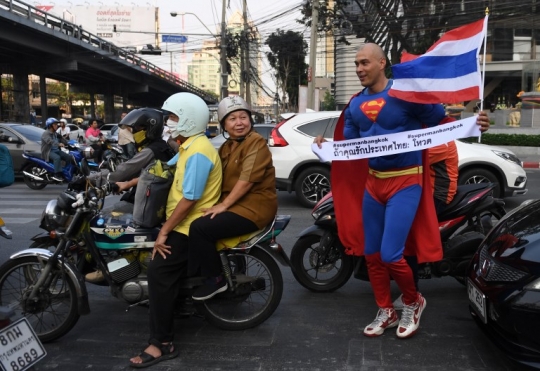 Saat 'Superman' Ajak Warga Thailand Berikan Suara untuk Pemilu