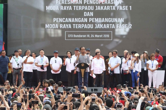 Bersama Anies Baswedan, Jokowi Resmikan MRT di Bundaran HI