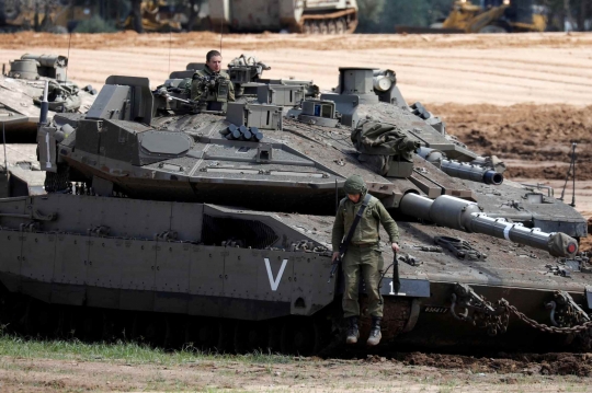 Deretan Tank Israel Susun Formasi Siap Tempur di Perbatasan Dekat Jalur Gaza