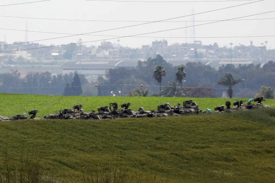 Deretan Tank Israel Susun Formasi Siap Tempur di Perbatasan Dekat Jalur Gaza